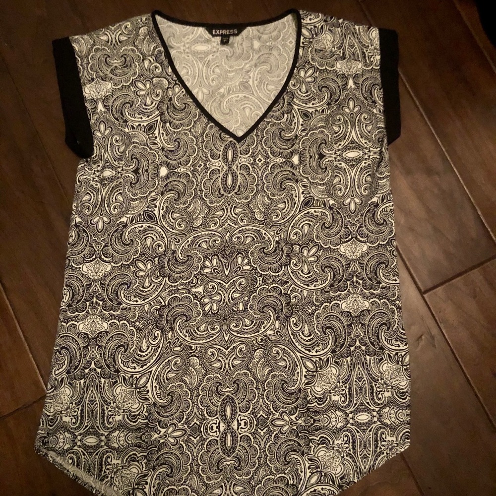 Express Paisley Top